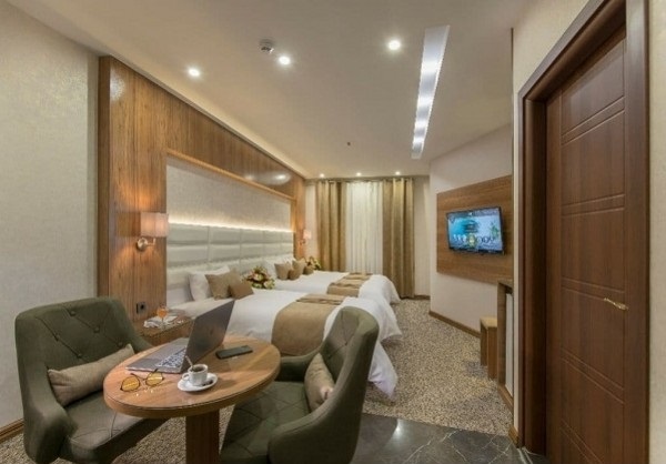 اتاق سه تخته هتل ولیعصر تهران